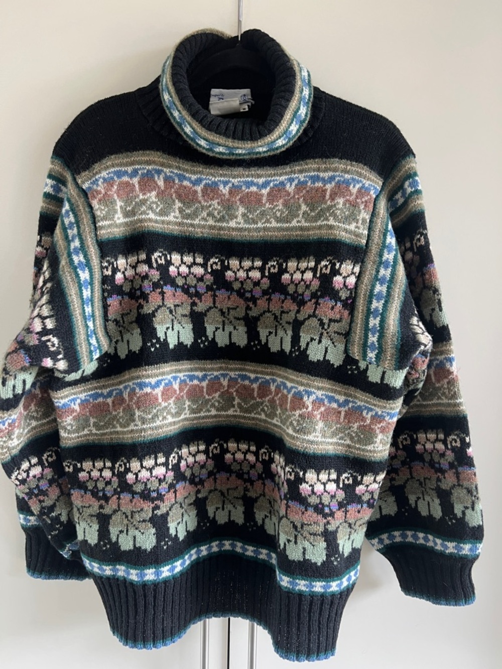 Vintage Deans of Scotland 100% Shetland Wool Turtleneck Sweater